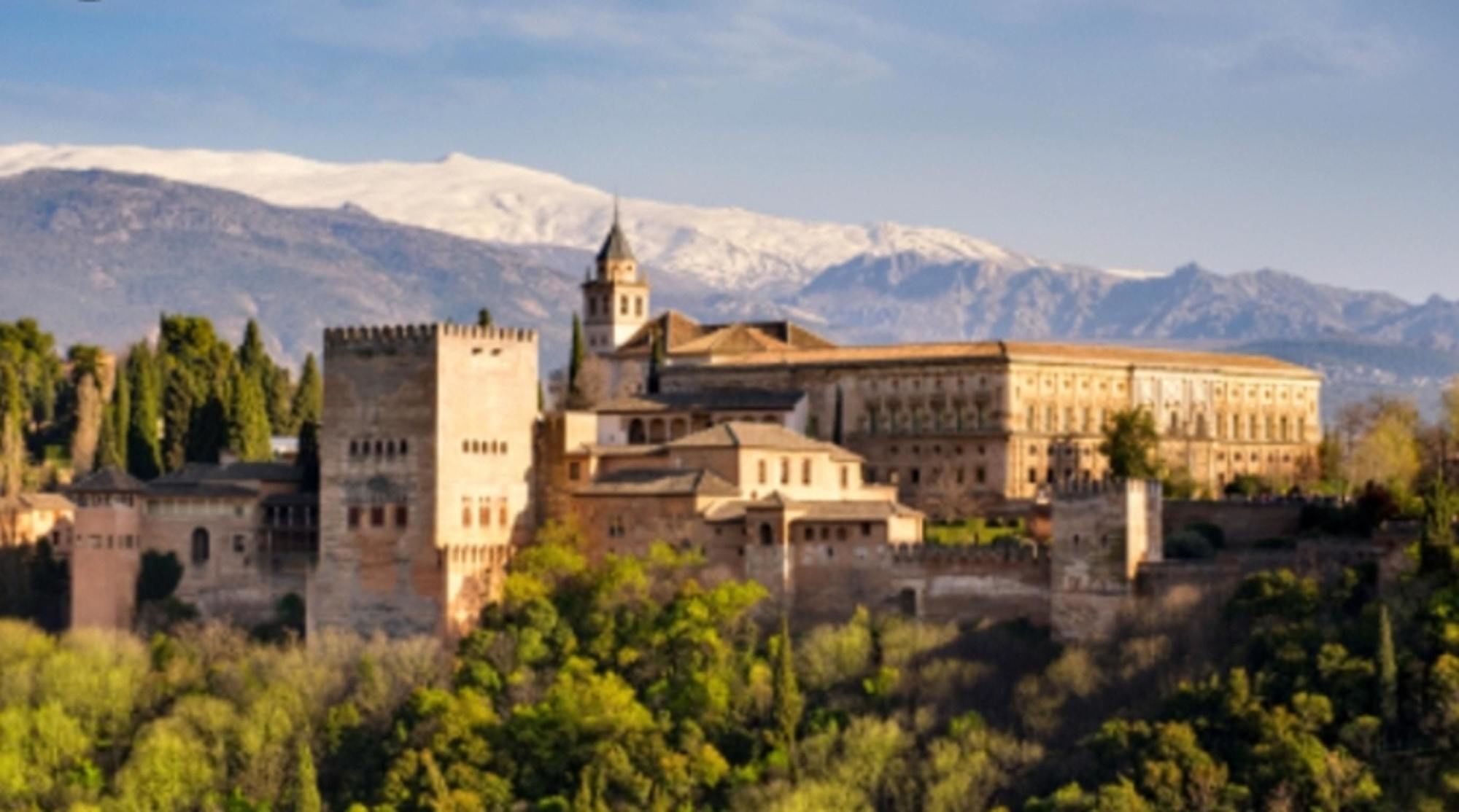 With 3 Bedrooms In Granada, With Wonderful View, Balcon Appartement