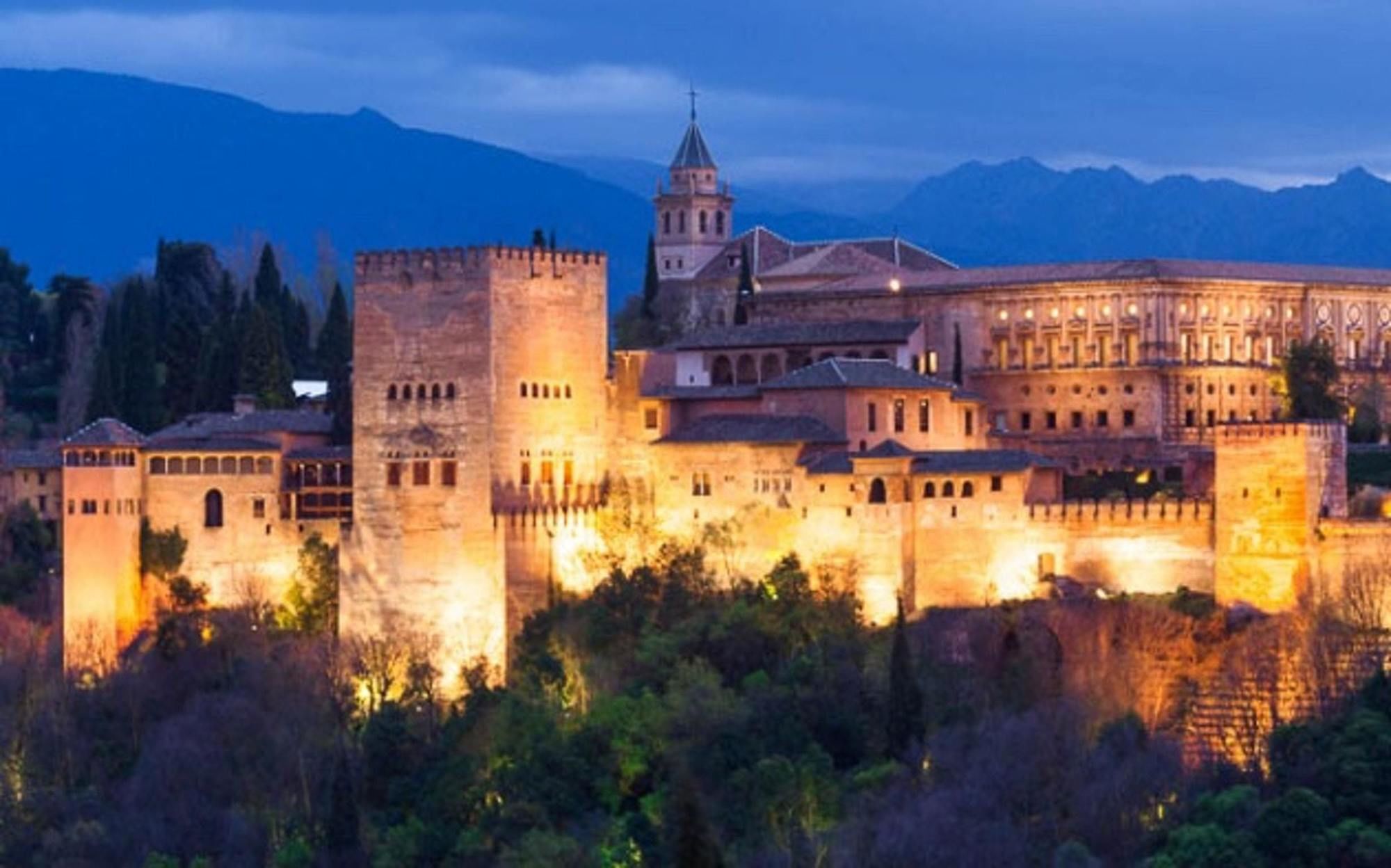 With 3 Bedrooms In Granada, With Wonderful View, Balcon * Grenade